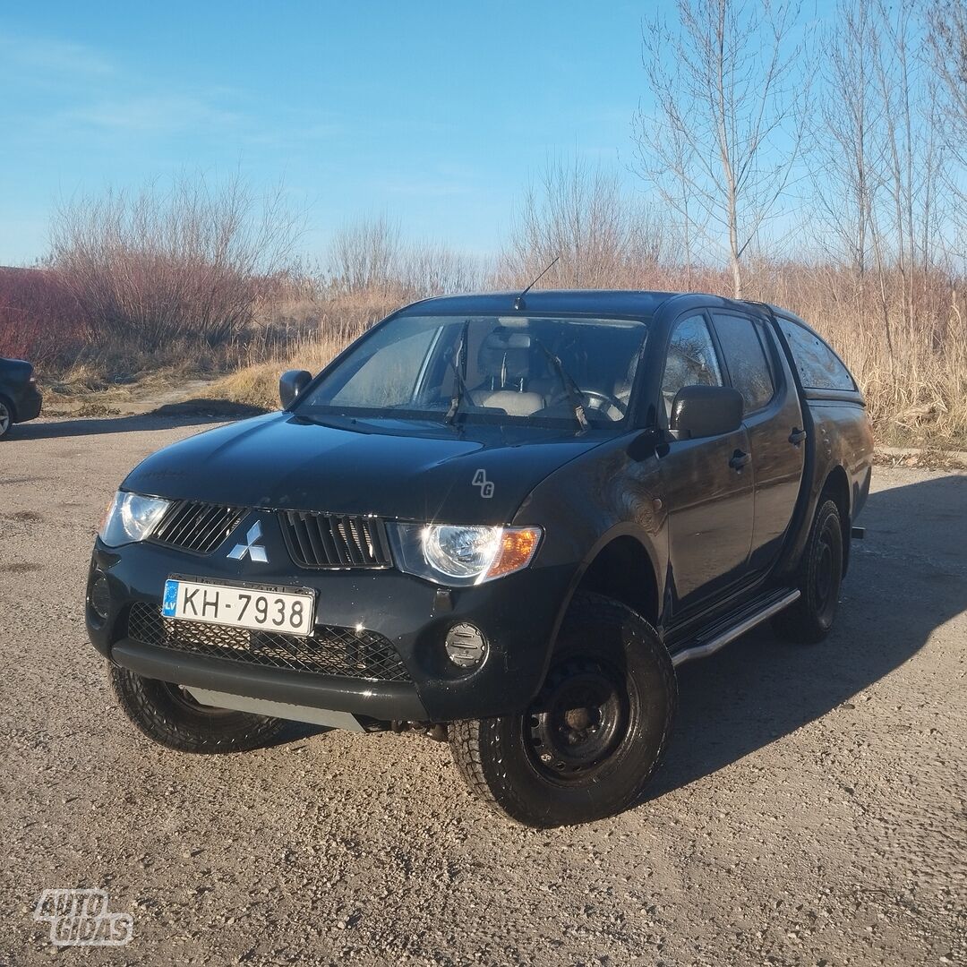 Mitsubishi L200 2006 y Off-road / Crossover