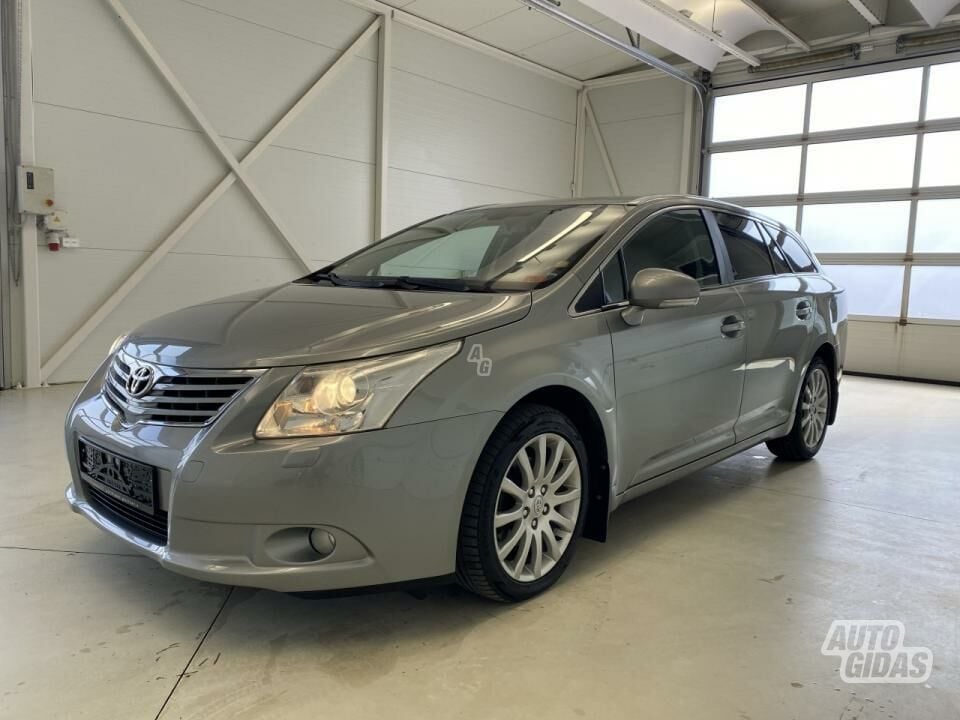 Toyota Avensis 2009 y Wagon