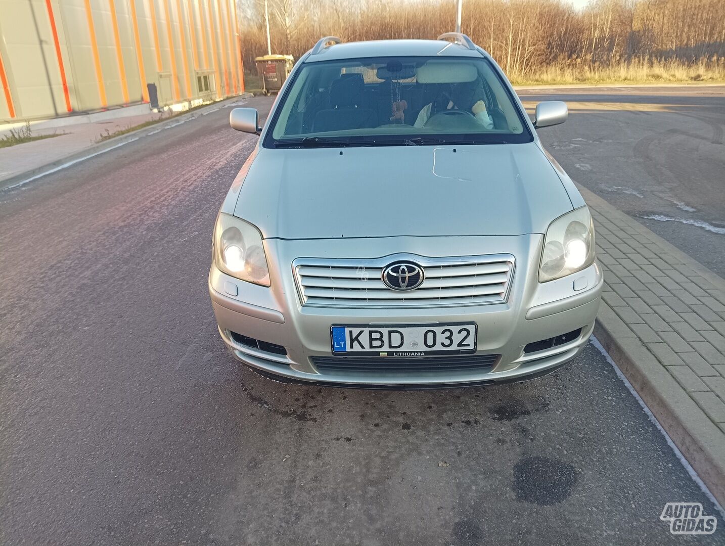 Toyota Avensis 2004 m Universalas