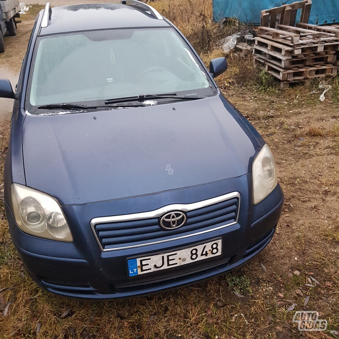 Toyota Avensis 2004 m Universalas