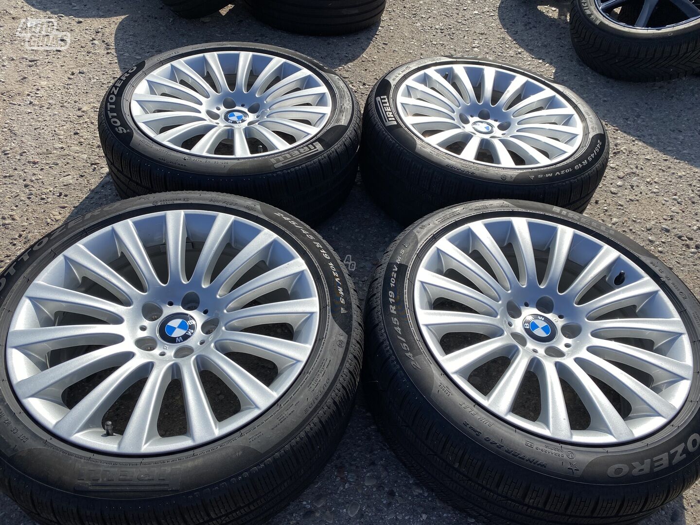 BMW Siunciam, 8.5J ET25 light alloy R19 rims