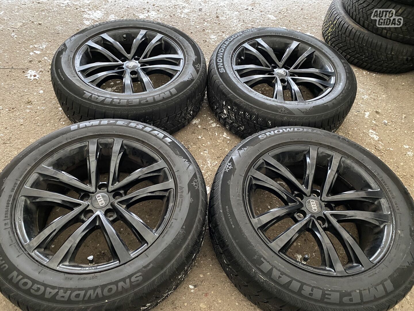 Audi Siunciam, 8J ET30 light alloy R18 rims