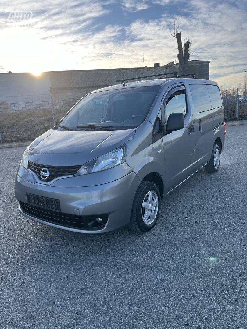 Nissan NV200 2012 г Минивэн