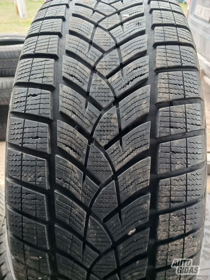 Goodyear R19 winter tyres passanger car