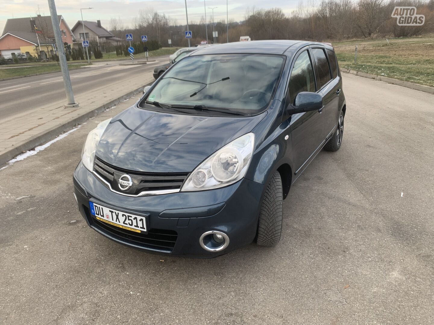 Nissan Note 2013 г Хэтчбек