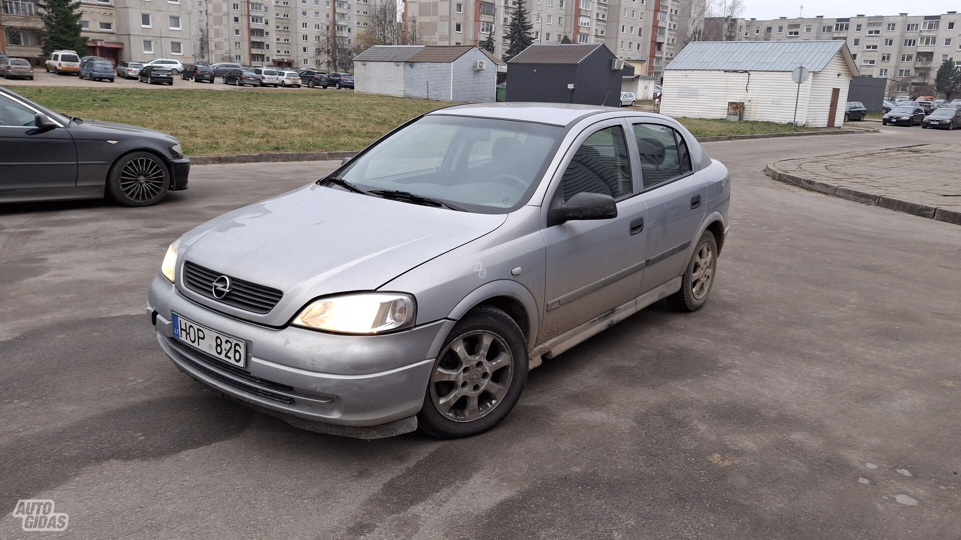 Opel Astra 2000 y Sedan