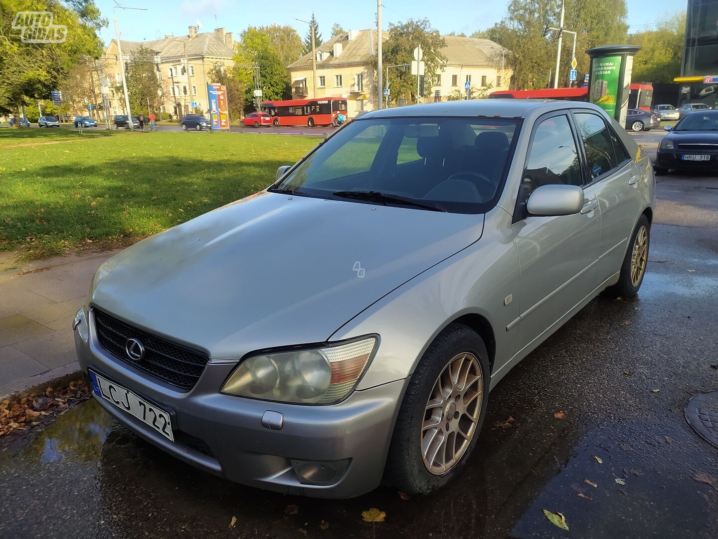 Lexus IS 200 2000 m Sedanas