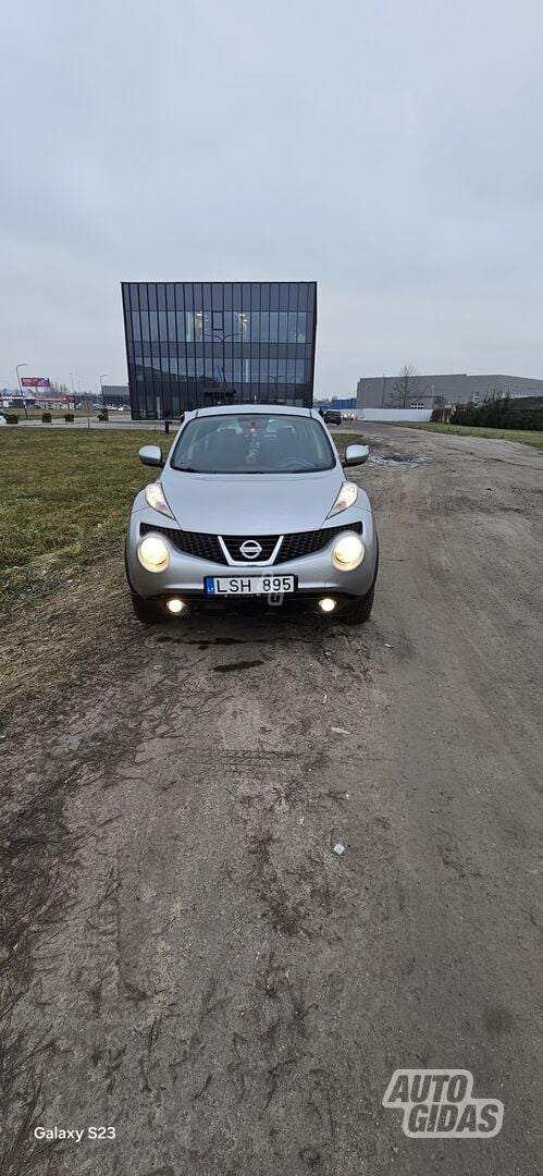 Nissan Juke 2011 y Off-road / Crossover