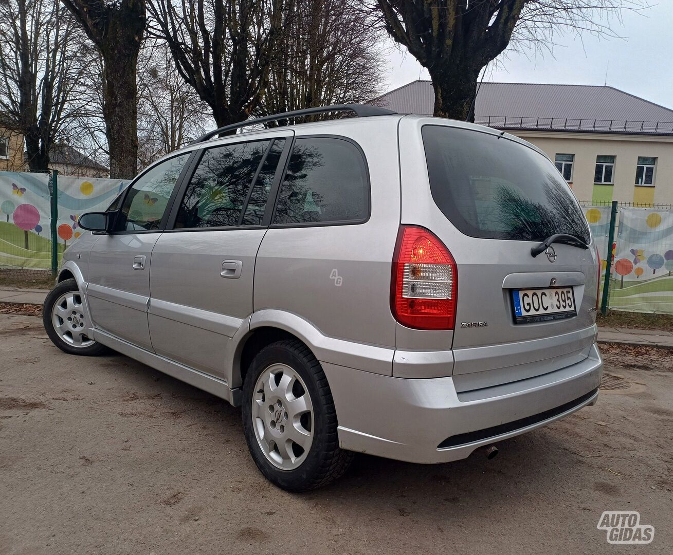 Opel Zafira 2004 m Vienatūris