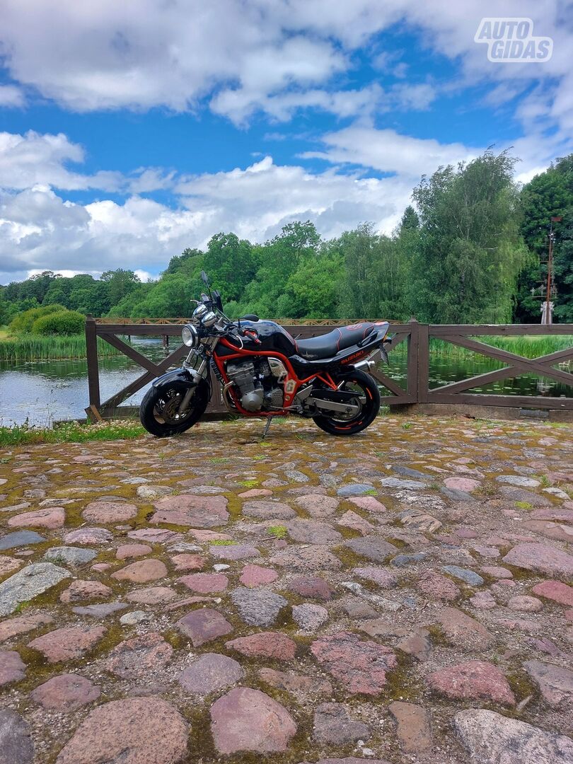 Suzuki GSF / Bandit 1998 y Classical / Streetbike motorcycle