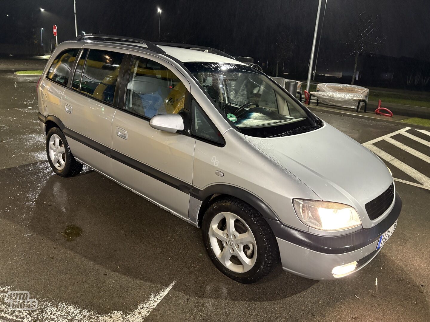 Opel Zafira 2003 m Vienatūris