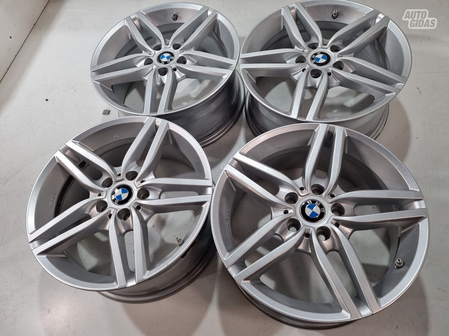 BMW X1, F48 X1 light alloy R17 rims