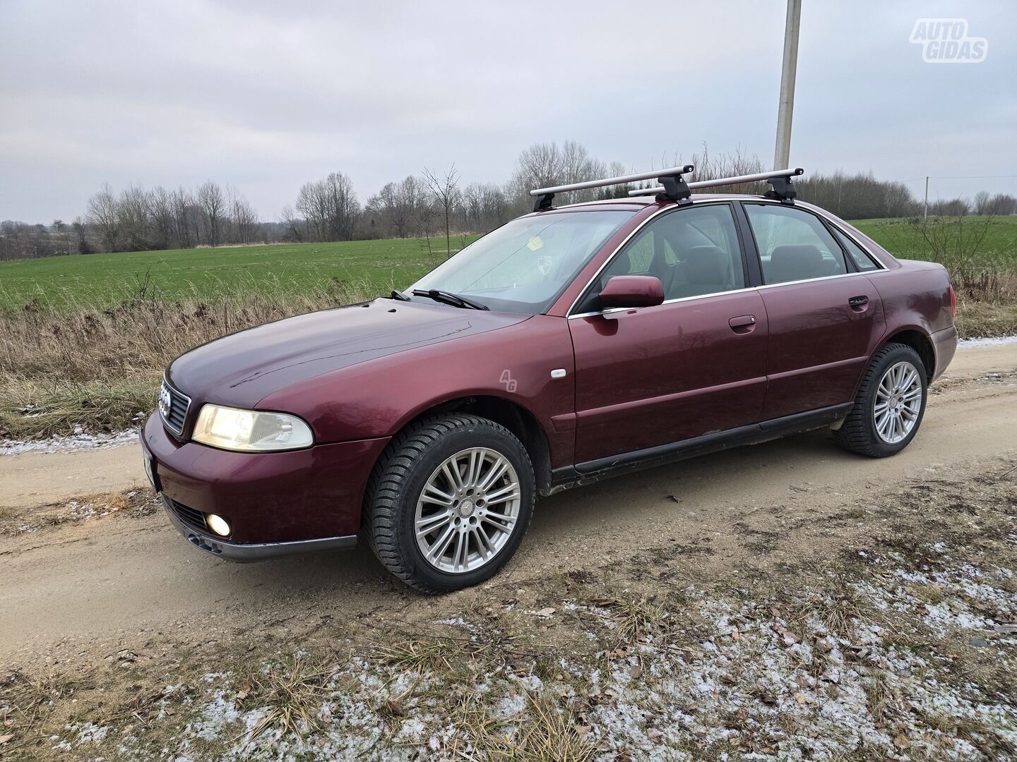 Audi A4 1999 m Sedanas