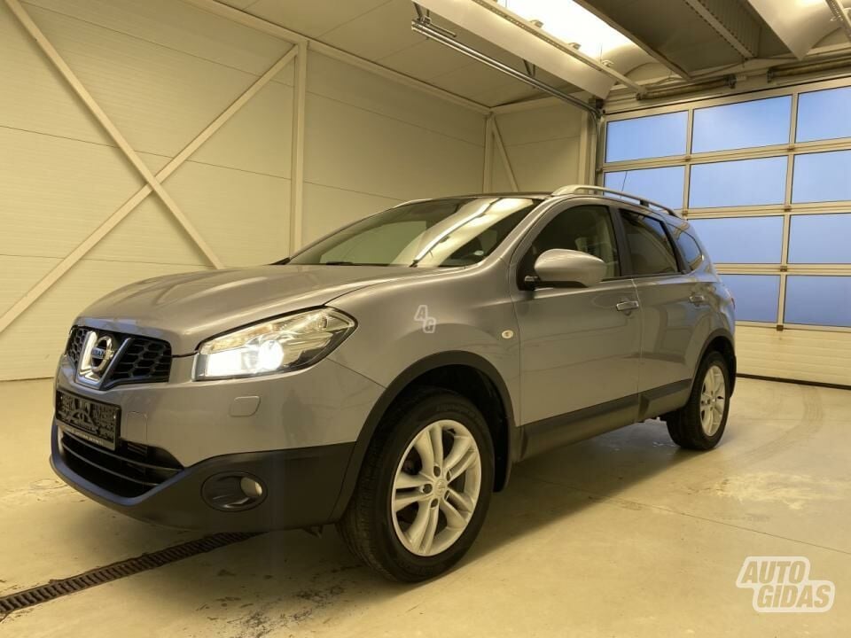 Nissan Qashqai+2 2013 г Другой