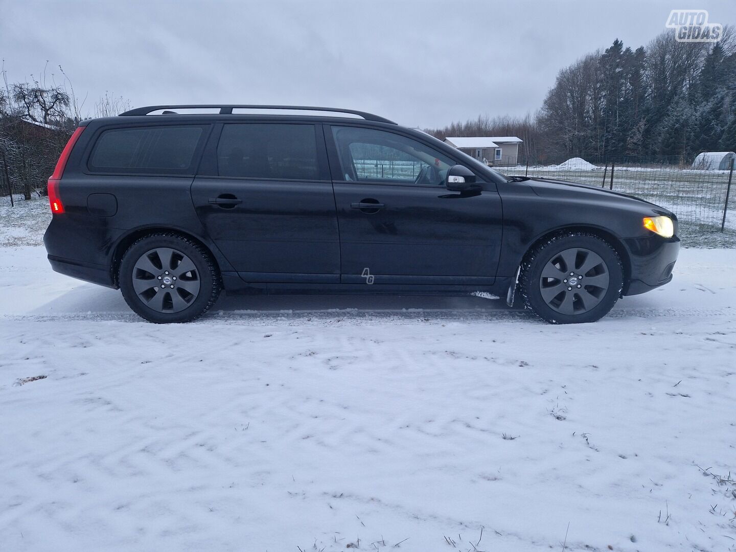 Volvo V70 2010 y Wagon