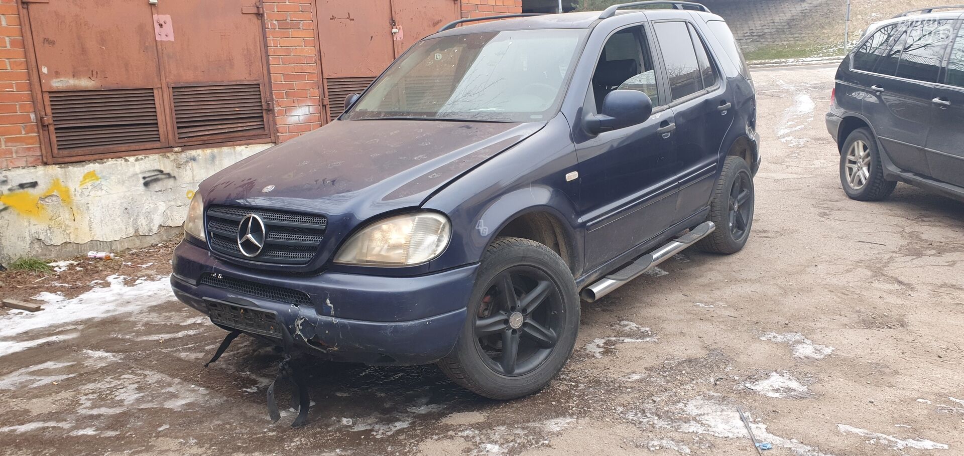 Mercedes-Benz ML 320 2000 г Внедорожник / Кроссовер