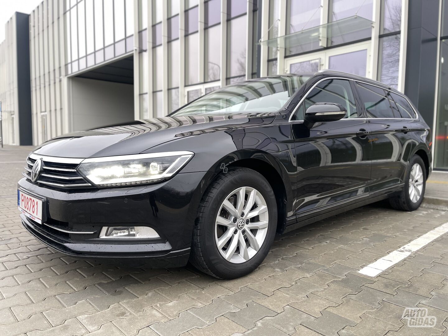 Volkswagen Passat ComfortLine  LED 2018 y