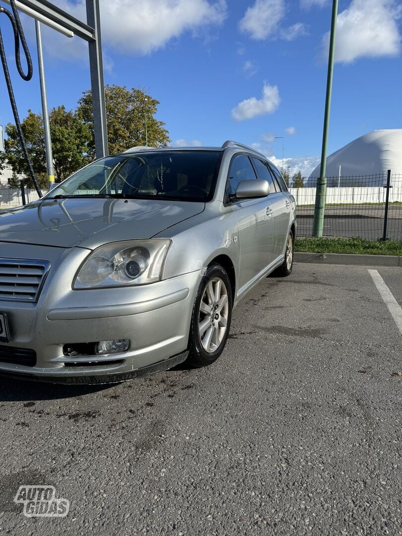 Toyota Avensis 2005 y Wagon