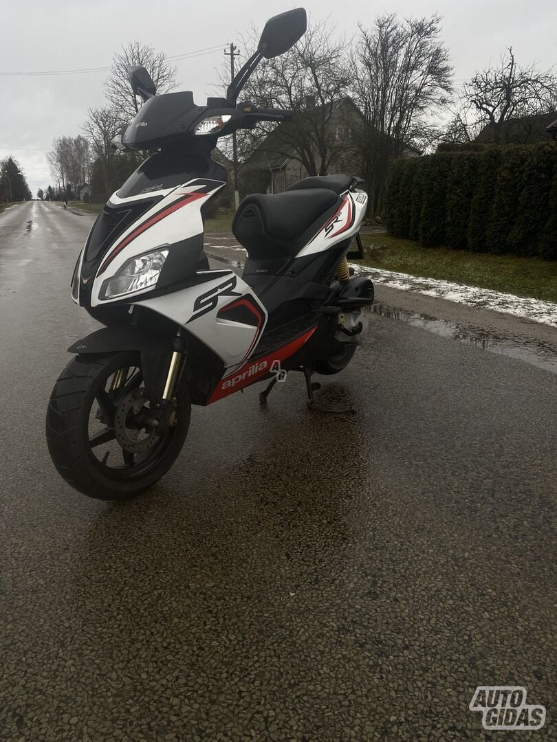 Aprilia SR 2014 y Scooter / moped