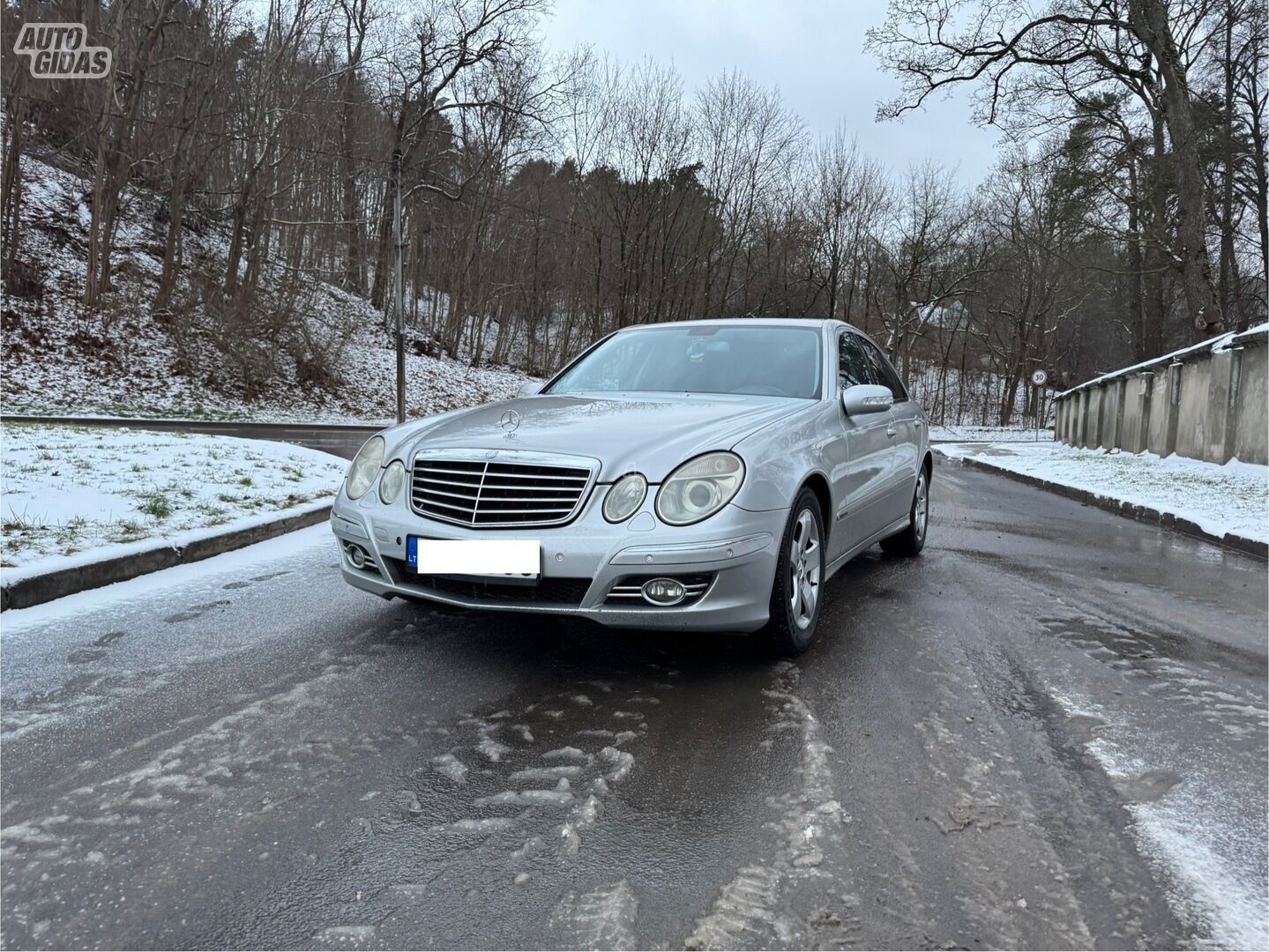 Mercedes-Benz E 270 2003 г Седан