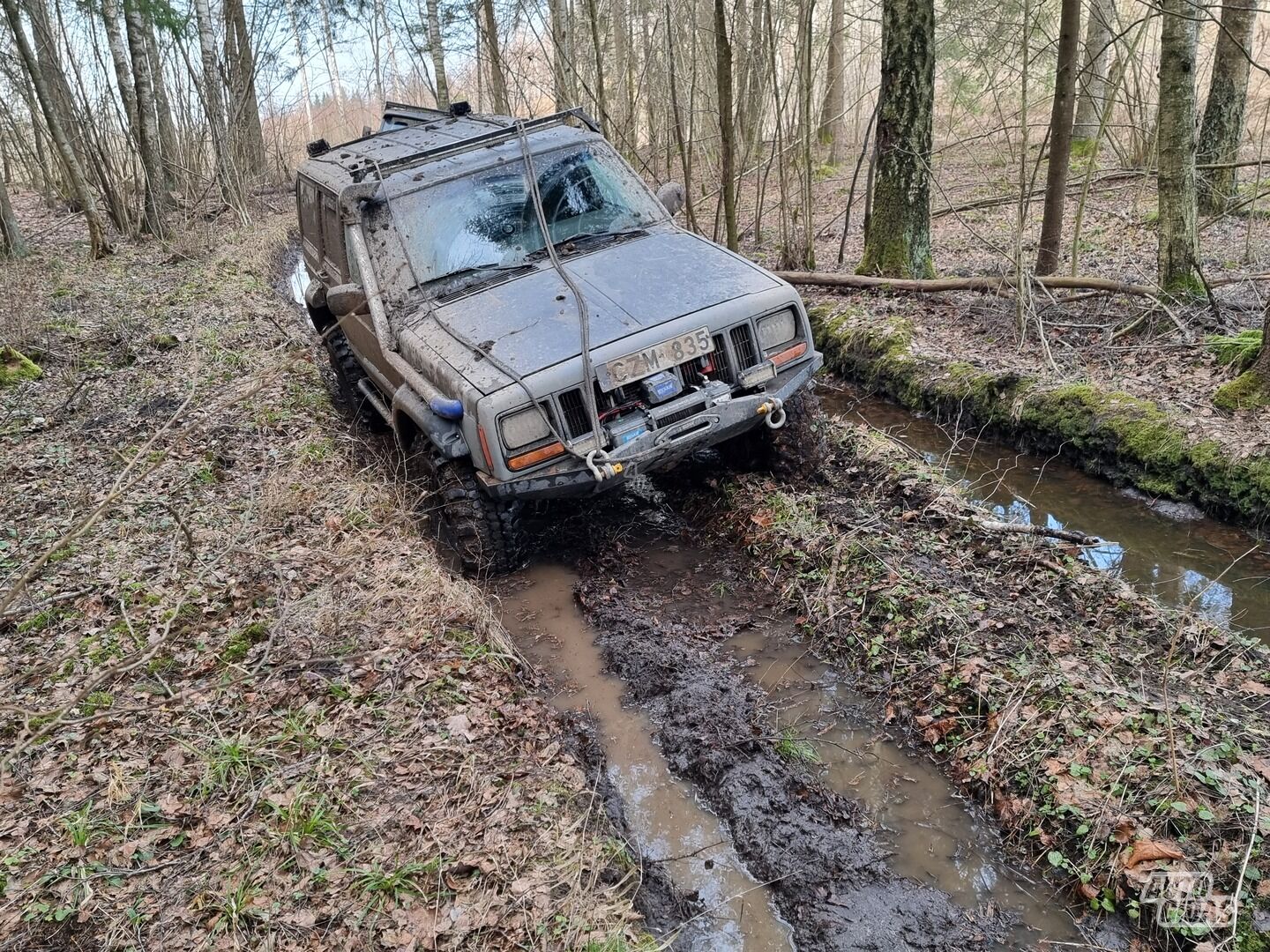 Jeep Cherokee 2002 y Off-road / Crossover