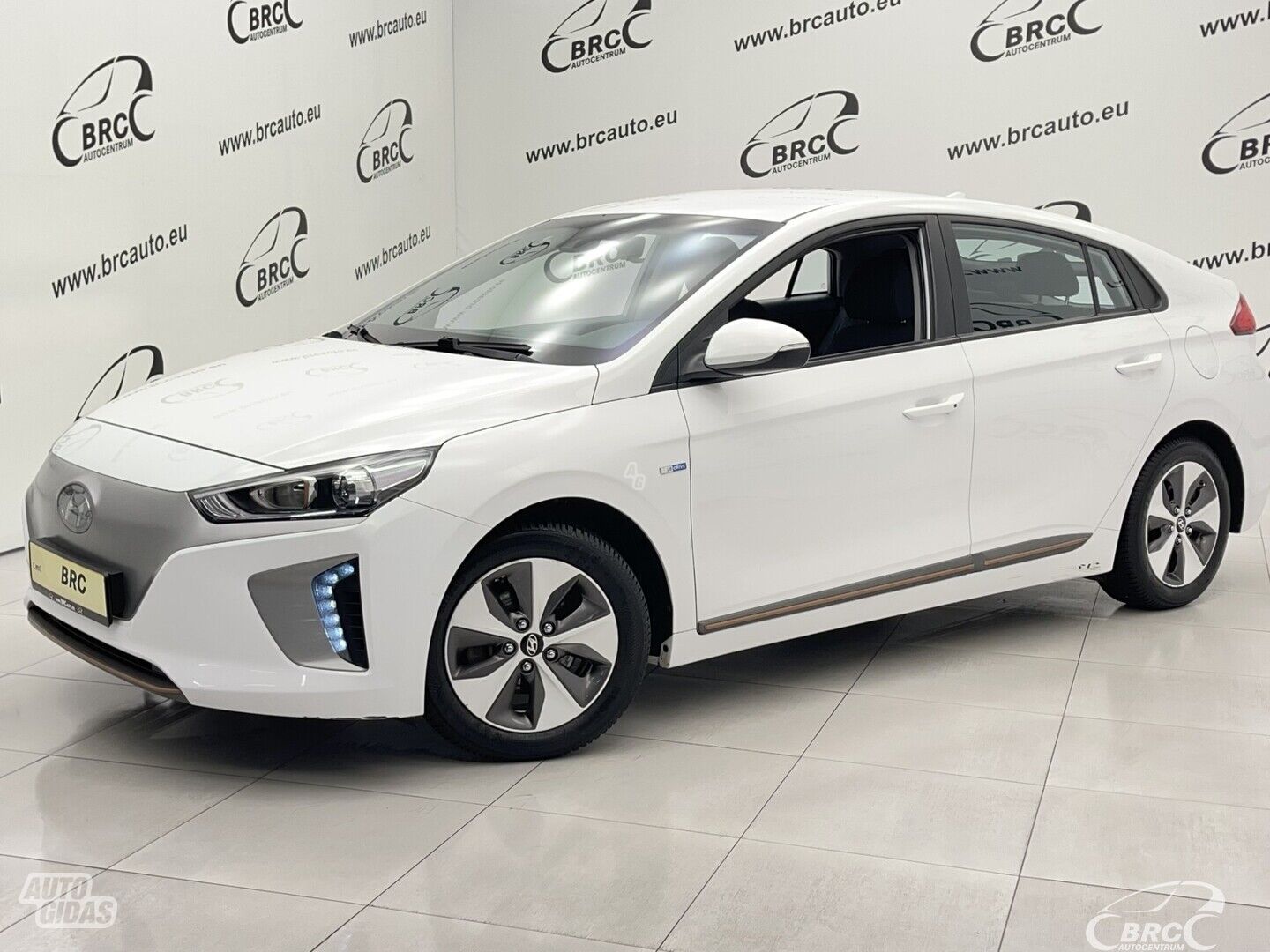 Hyundai Ioniq 2017 г Хэтчбек