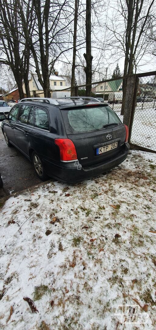 Toyota Avensis 2004 m Universalas