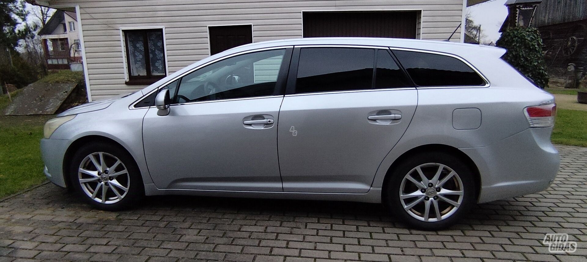 Toyota Avensis 2011 m Universalas