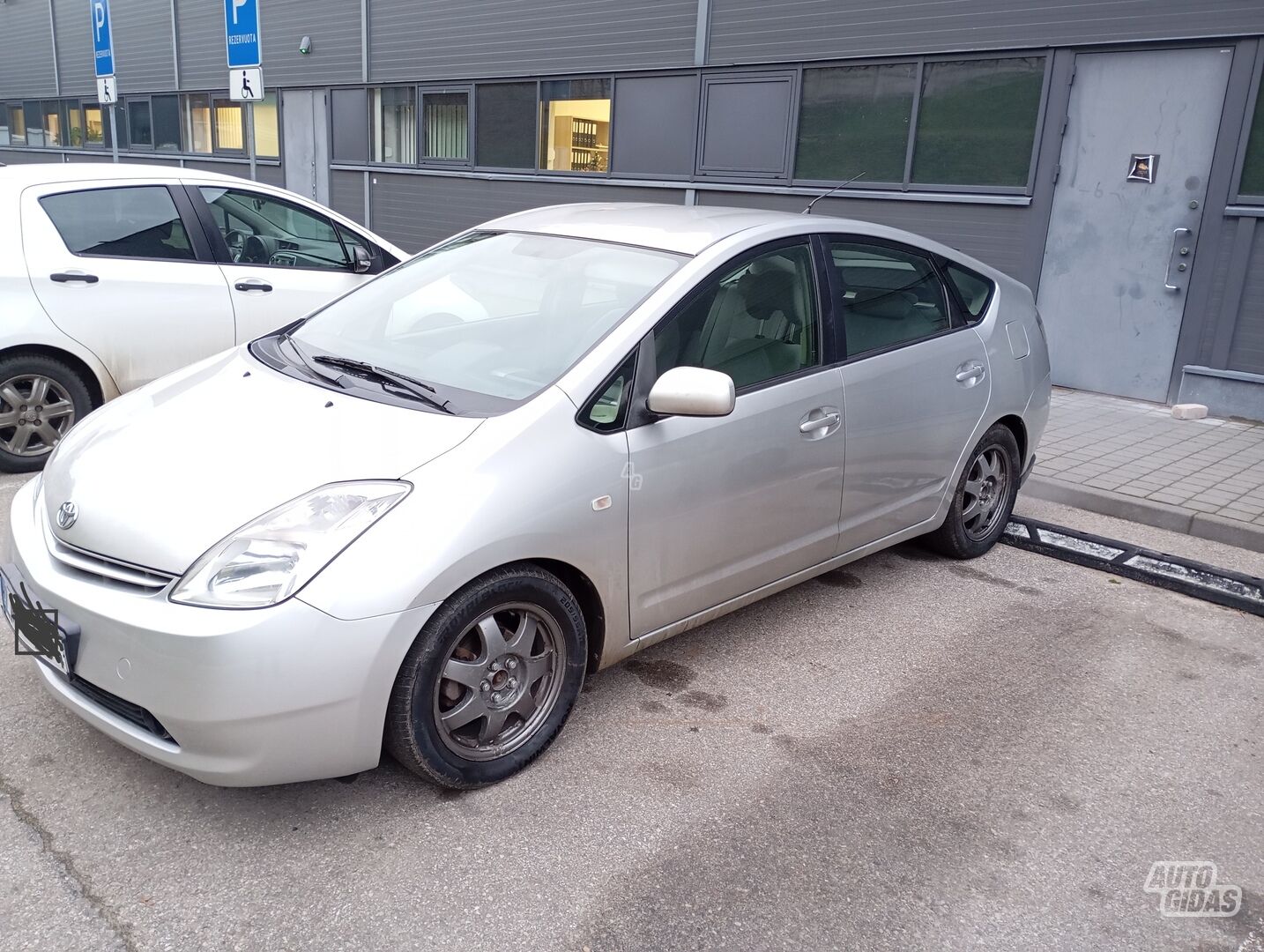 Toyota Prius 2005 г Хэтчбек