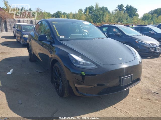 Tesla Model Y 2023 y Off-road / Crossover