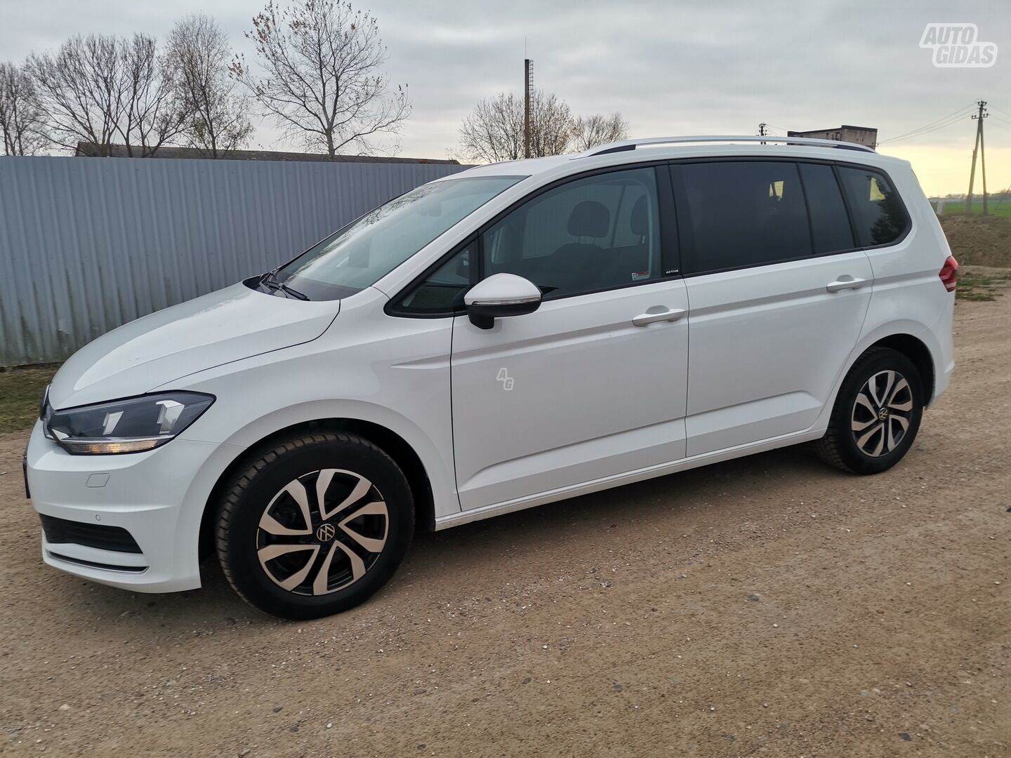 Volkswagen Touran 2022 y Van