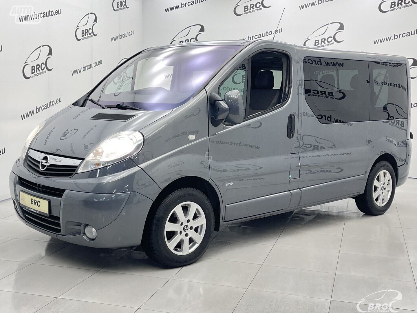 Opel Vivaro 2.5 Westfalia lIfe A 2011 г