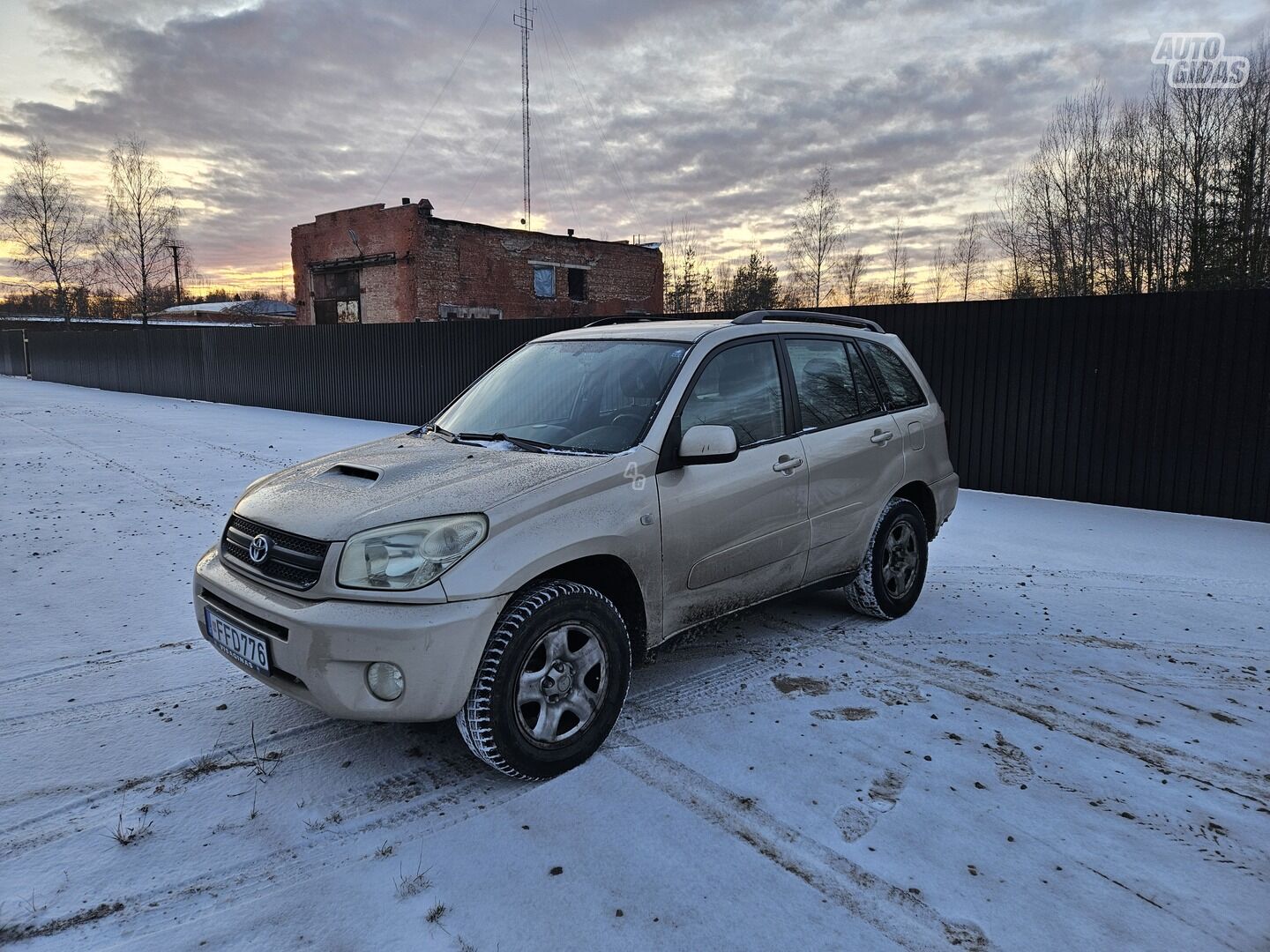 Toyota RAV4 2003 г Внедорожник / Кроссовер