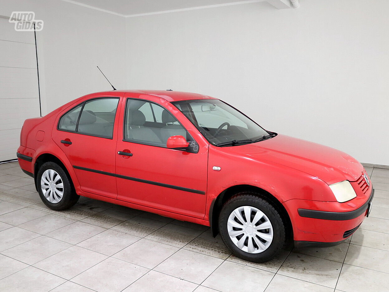 Volkswagen Bora 2002 г Седан