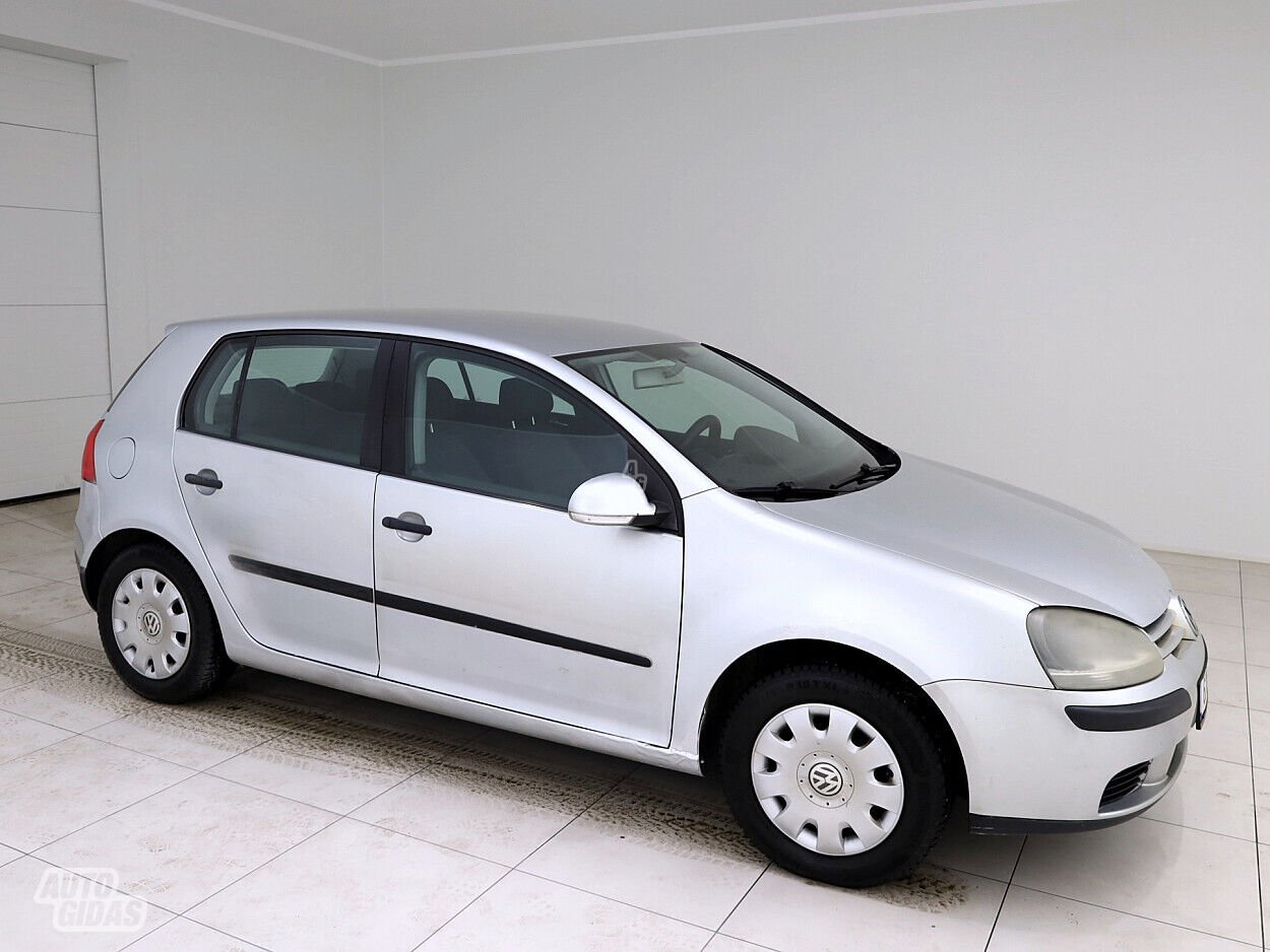 Volkswagen Golf 2004 m Hečbekas