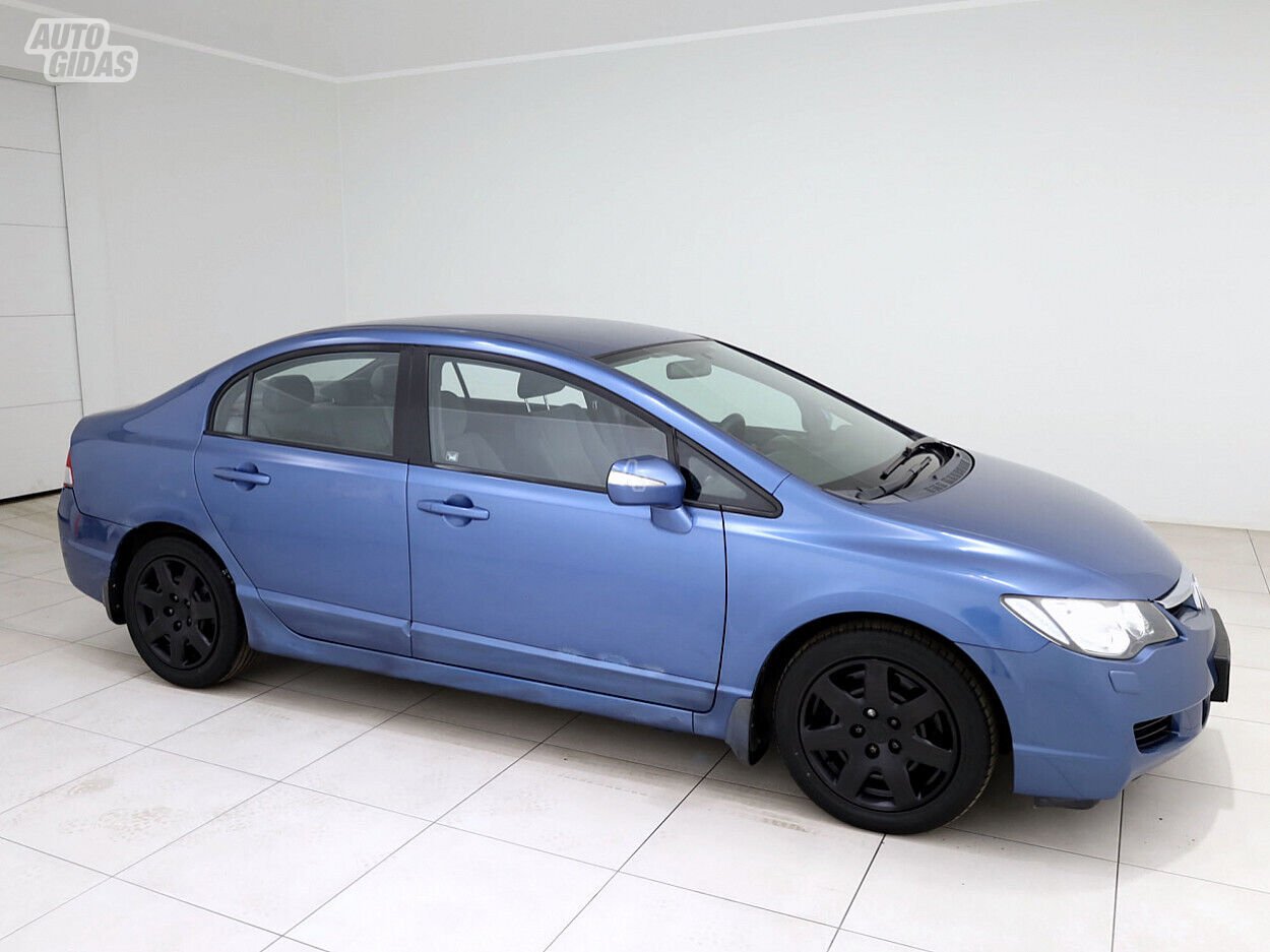 Honda Civic 2006 г Седан