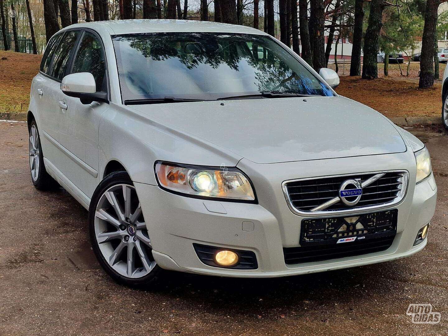 Volvo V50 2010 y Wagon