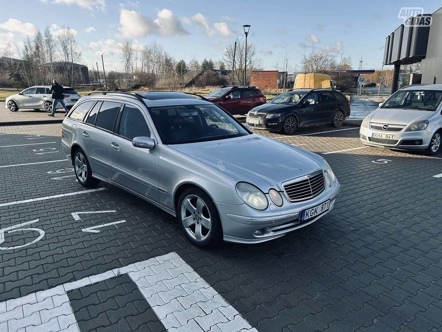 Mercedes-Benz E 320 CDI Avantgarde 2004 y