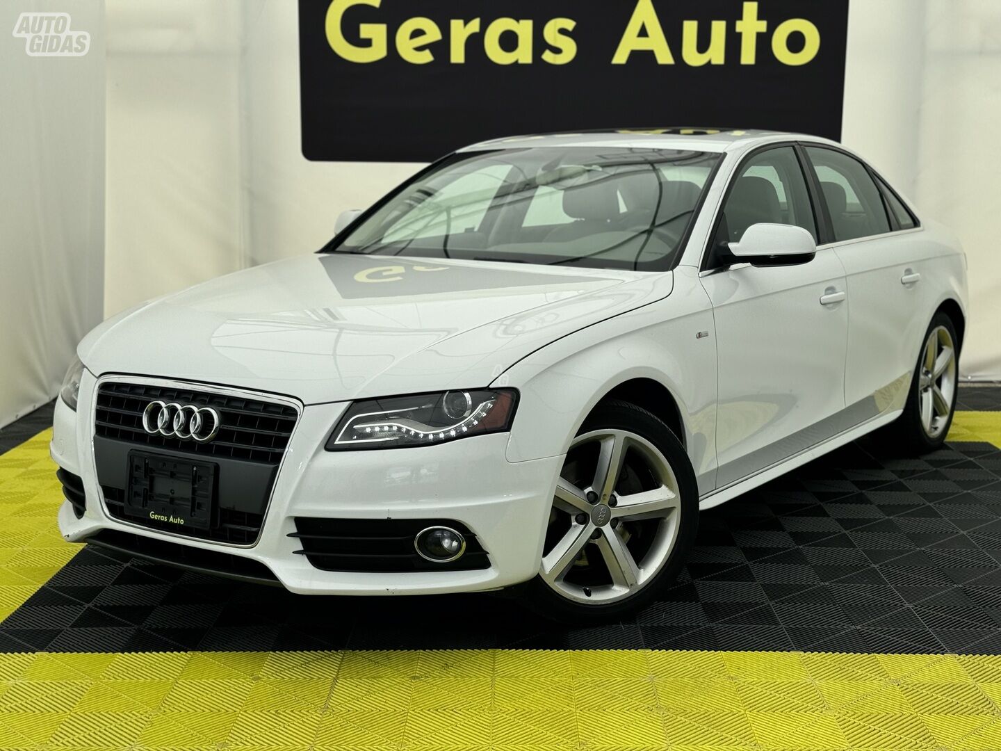 Audi A4 2012 г Седан