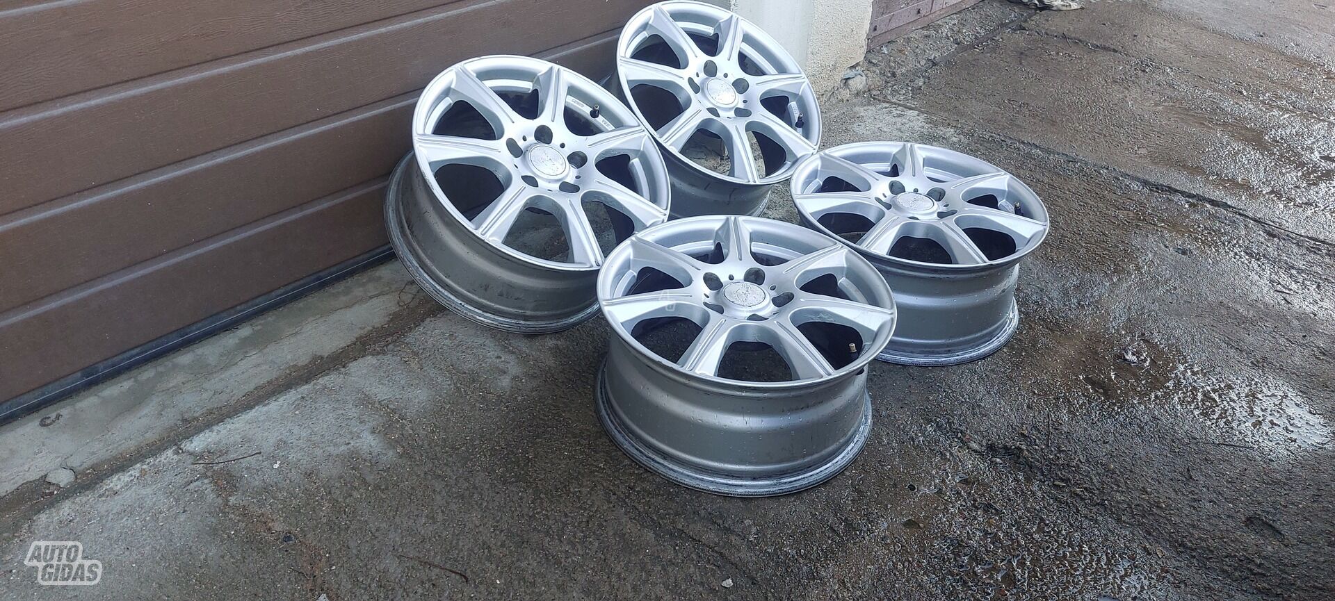 Light alloy R16 rims