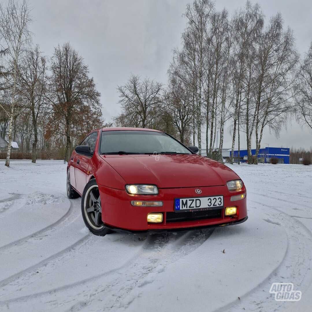 Mazda 323F 1995 г Хэтчбек