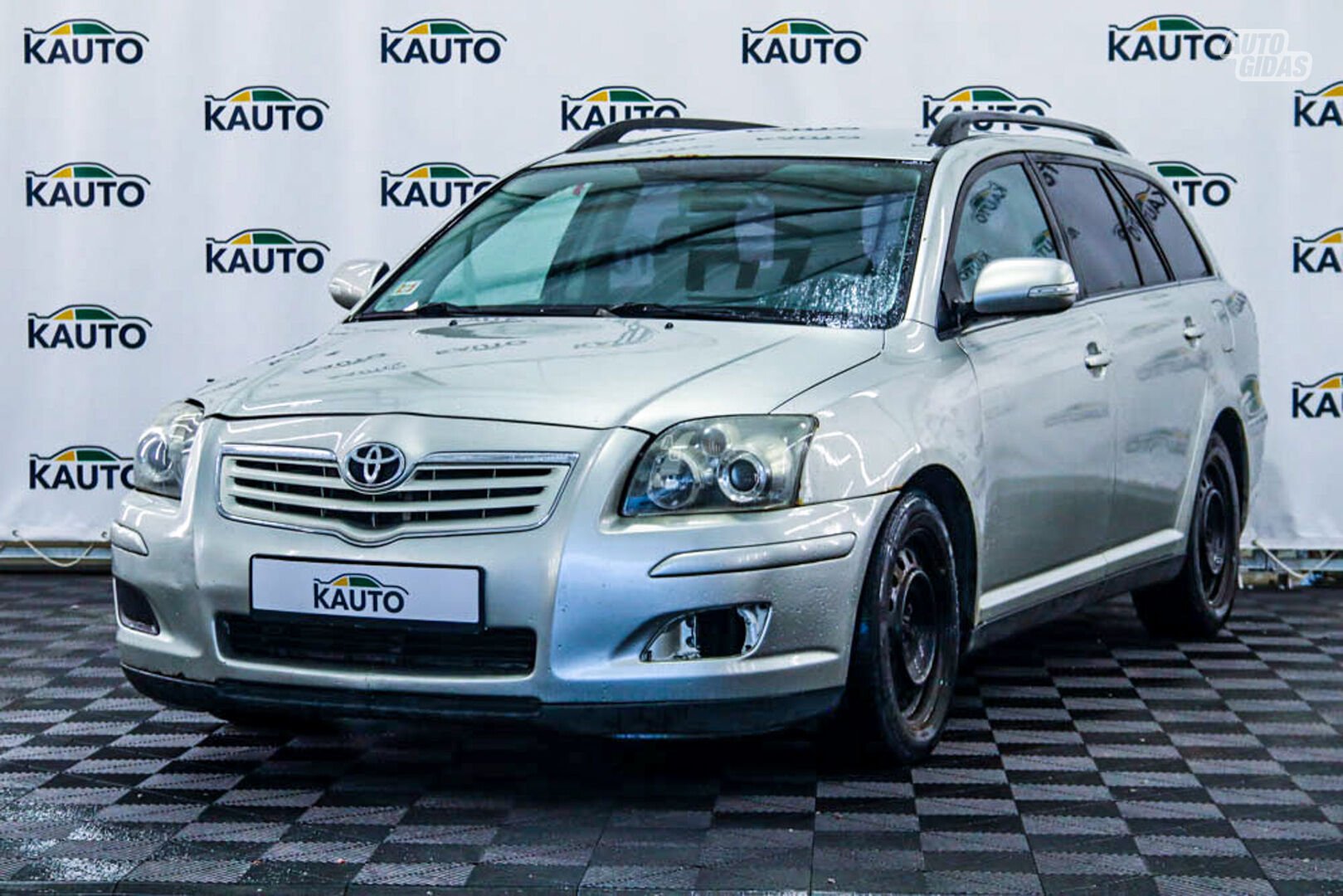 Toyota Avensis 2009 y Wagon