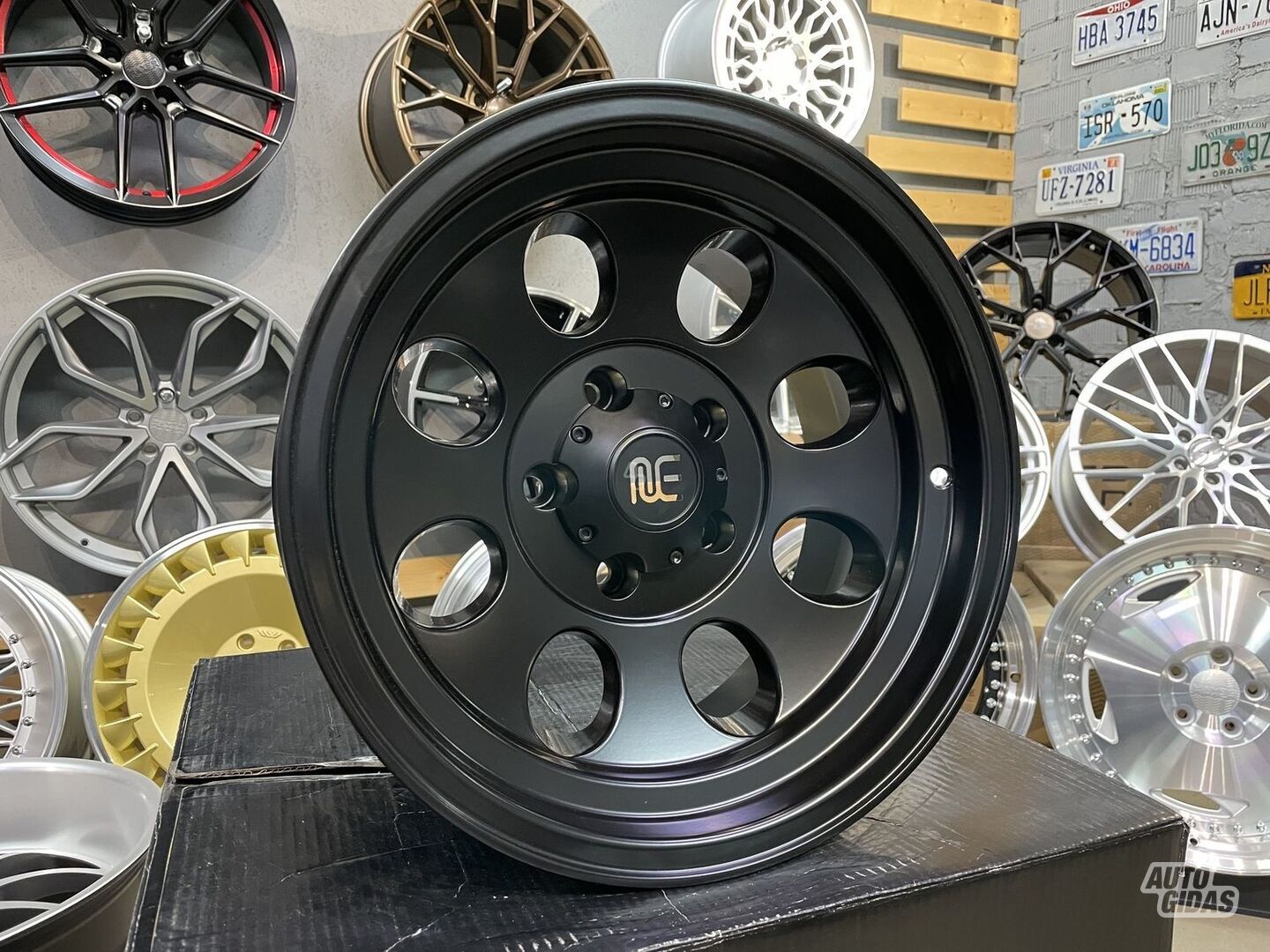 Autowheels Cadillac, Chevrolet, GMC lengvojo lydinio R16 ratlankiai