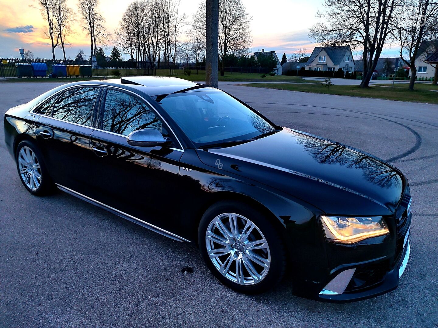 Audi A8 2010 m Sedanas