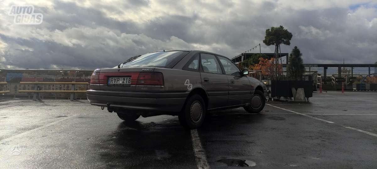 Mazda 626 1991 y Hatchback