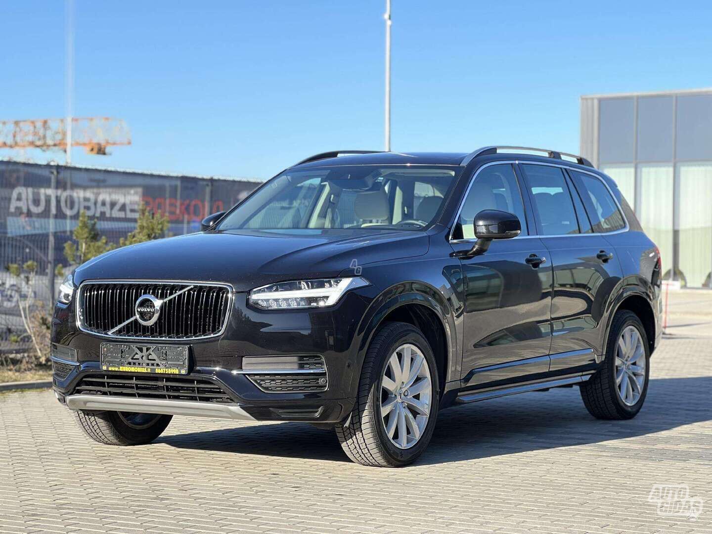 Volvo XC90 2016 y Off-road / Crossover