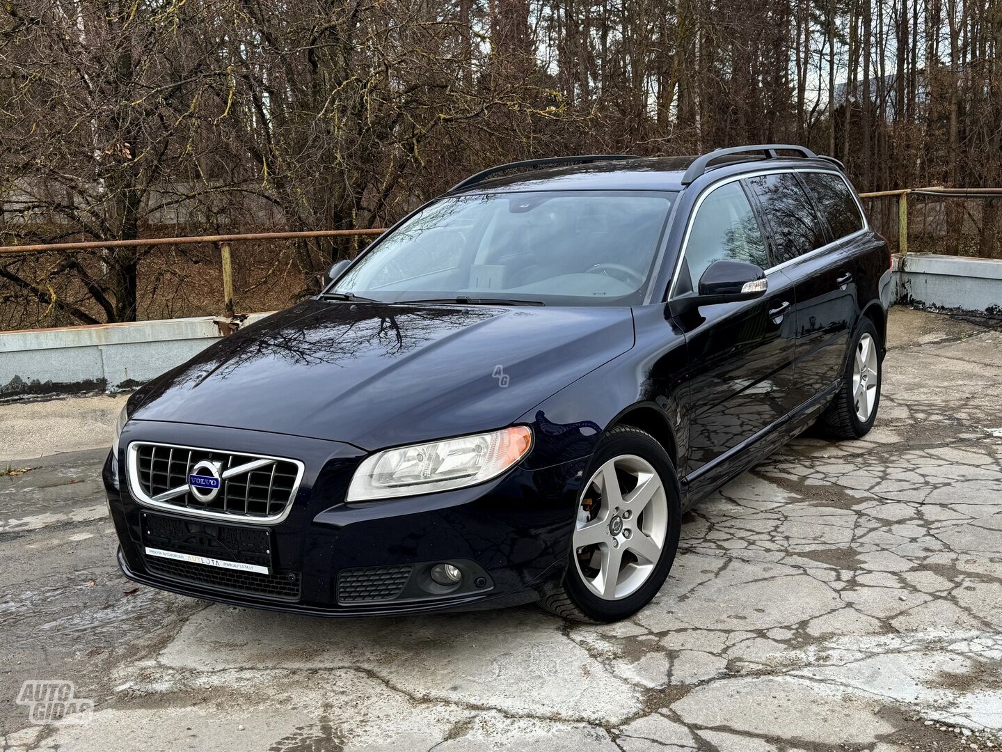 Volvo V70 D5 Summum 2010 m