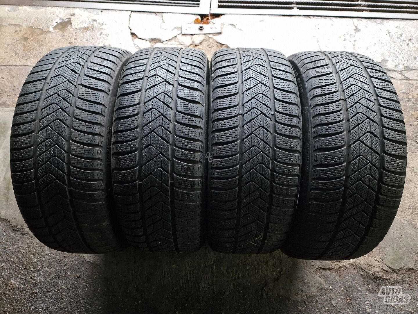 Pirelli Winter SOTTO ZERO 3 R18 žieminės padangos lengviesiems