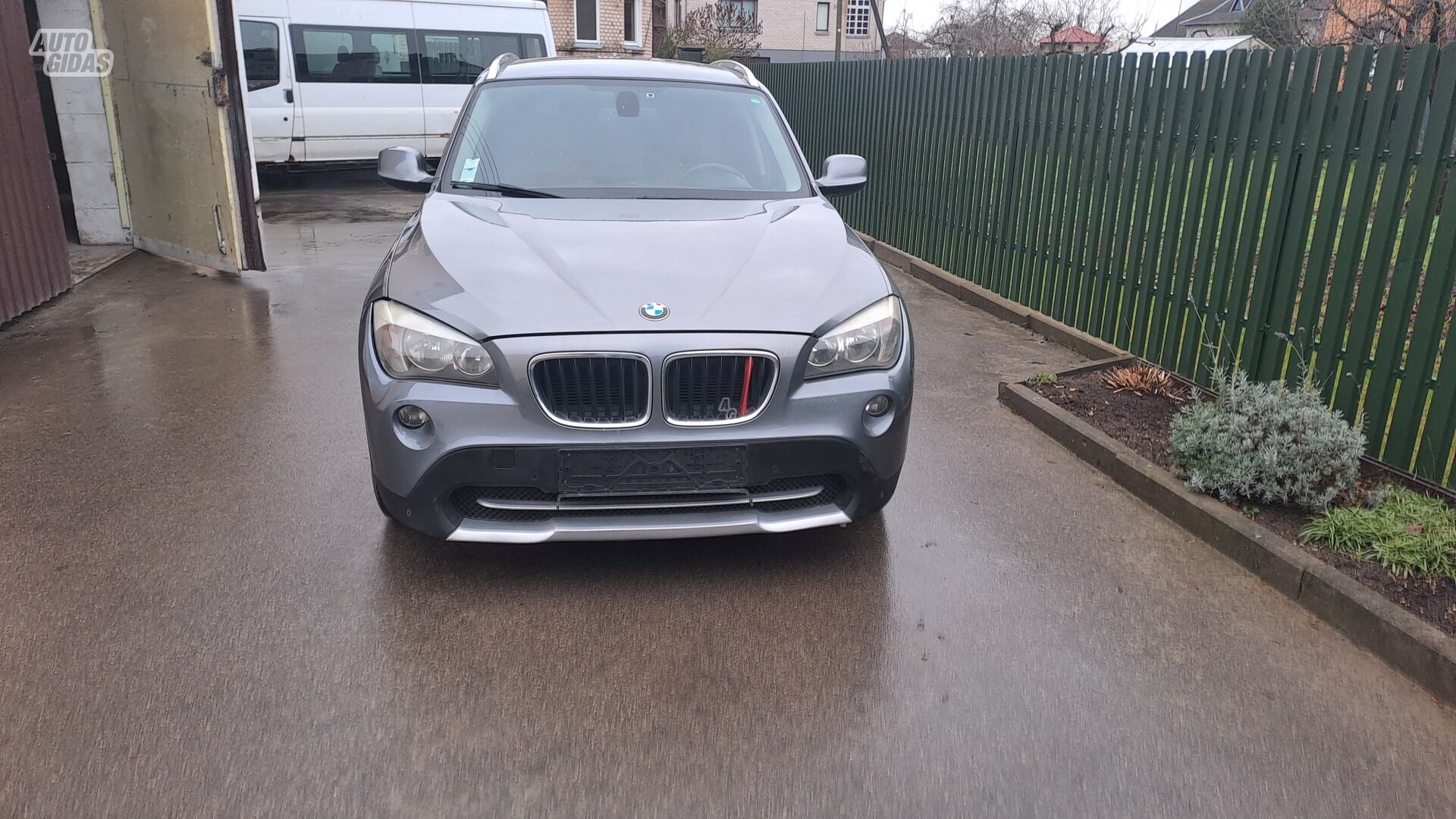 Bmw X1 2011 г Внедорожник / Кроссовер