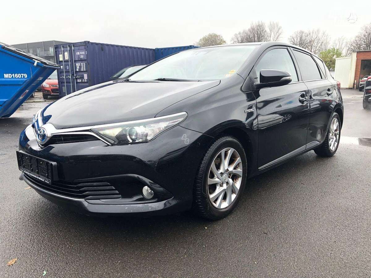 Toyota Auris 2016 г Хэтчбек